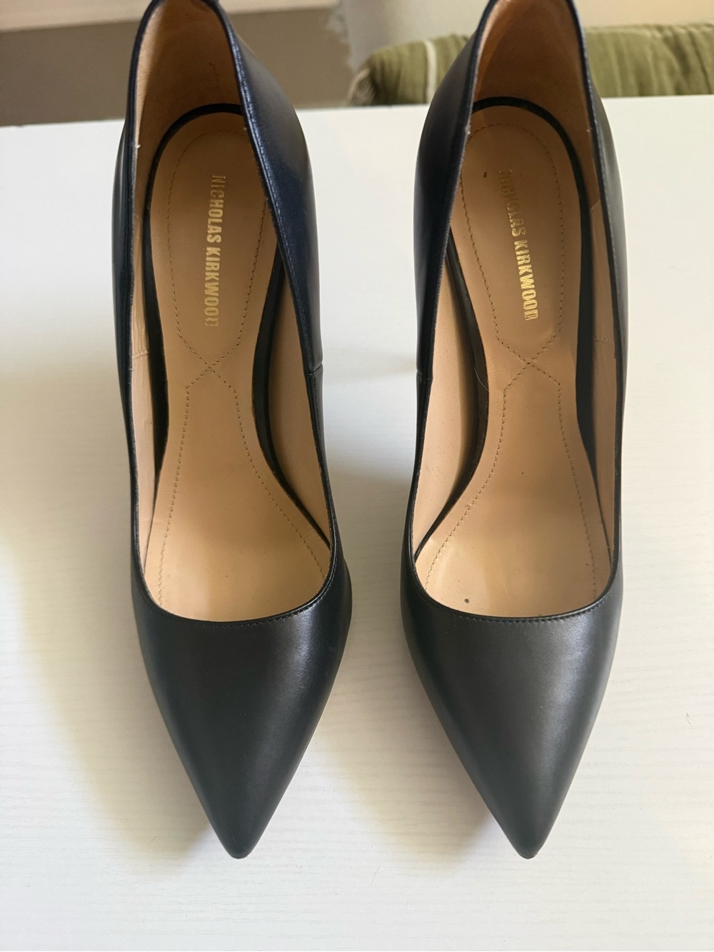 Nicholas Kirkwood Black Pointed Leather Pumps - Sleek Classic